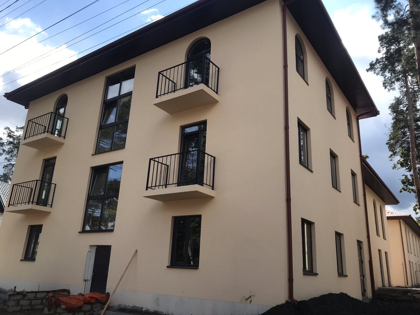 Продажа 2 двухкомнатная квартира в клубном доме возле парка с озером Ворзель. Агентство недвижимости