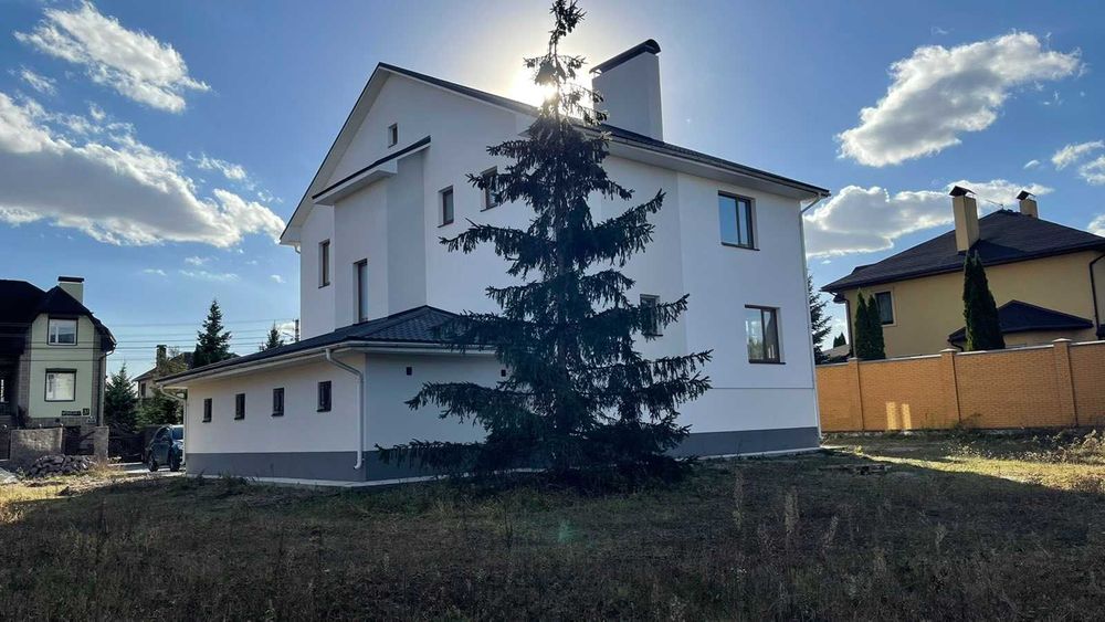 Продажа дом в Стоянке с солнечными панелями. Агентство недвижимости