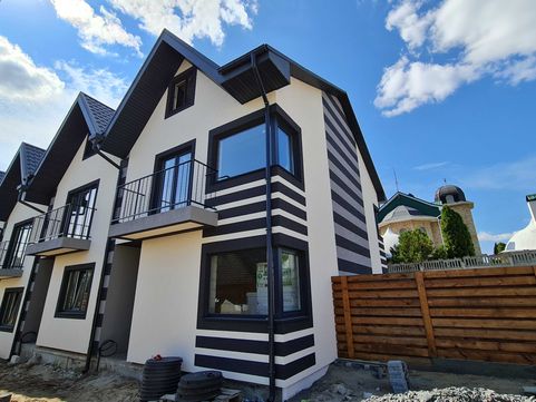 Продажа новый таунхаус Стоянка. Агентство недвижимости