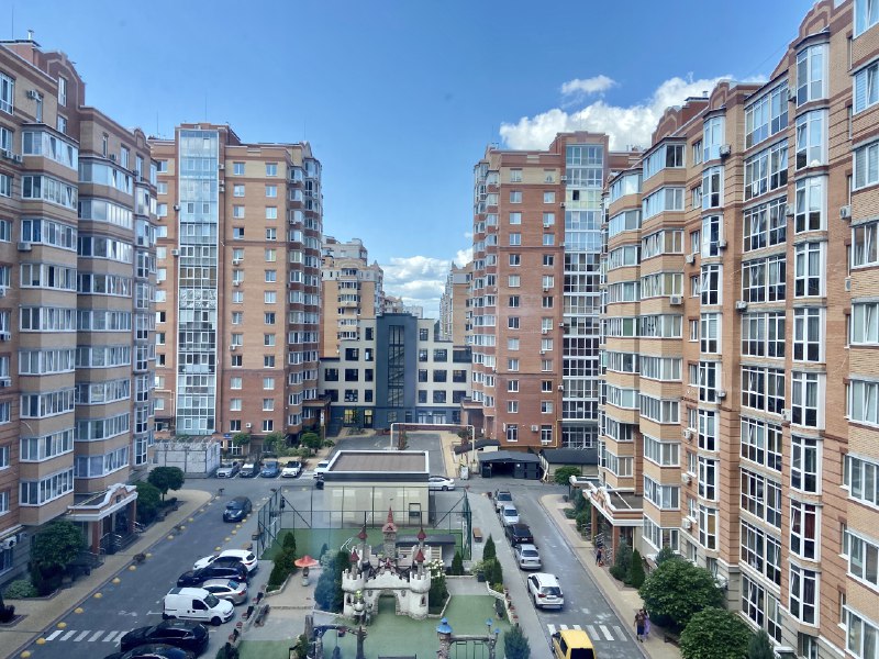 Продажа 3 трехкомнатная квартира в комплексе бизнес-класса улица Университетская Ирпень. Агентство недвижимости