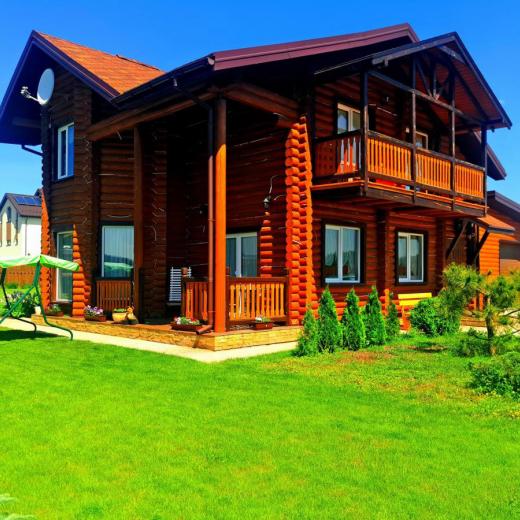 Продажа дом с мебелью из экологического Карпатского сруба в коттеджном городке в Михайловке-Рубежовке. Агентство недвижимости