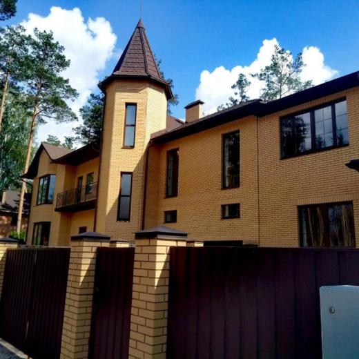 Продажа большой дом в лесном массиве в селе Мощун. Агентство недвижимости