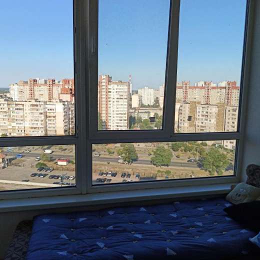 Продажа 2 двухкомнатная квартира улица Бальзака Троещина Киев. Агентство недвижимости
