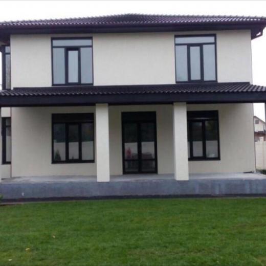 Продажа коттеджного дома в центре Бучи. Агентство недвижимости