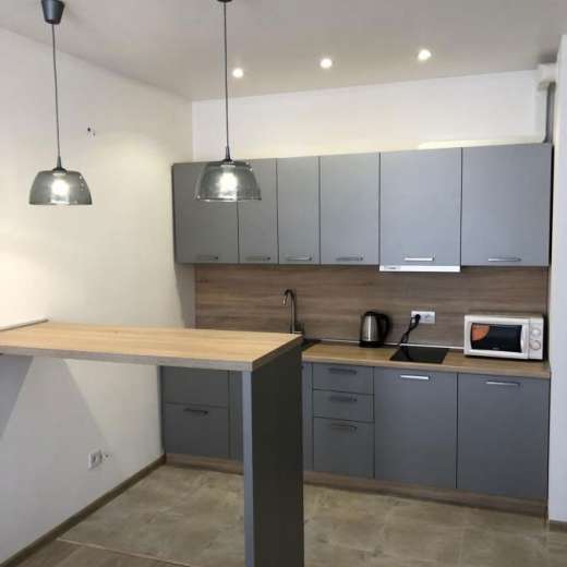 Продажа 1 однокомнатная квартира с ремонтом в ЖК Nyvky Plaza улица Сырецко-Садовая Киев. Агентство недвижимости