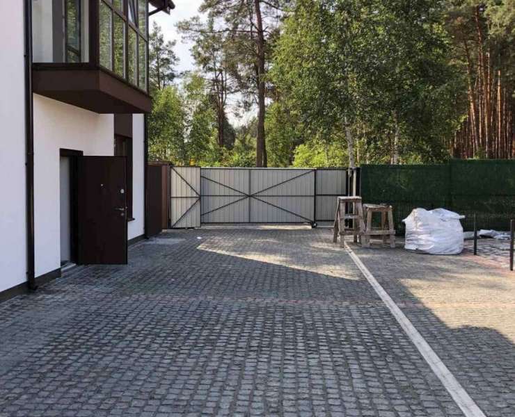 Продажа таунхаус в закрытом городке Garden House с выходом в лес Гостомель. Агентство недвижимости