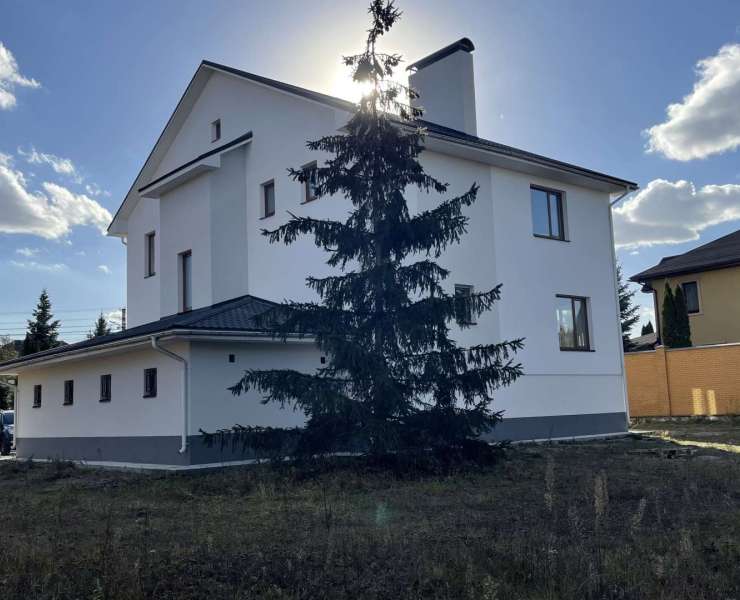 Продажа отдельно стоящий дом в Стоянке. Агентство недвижимости