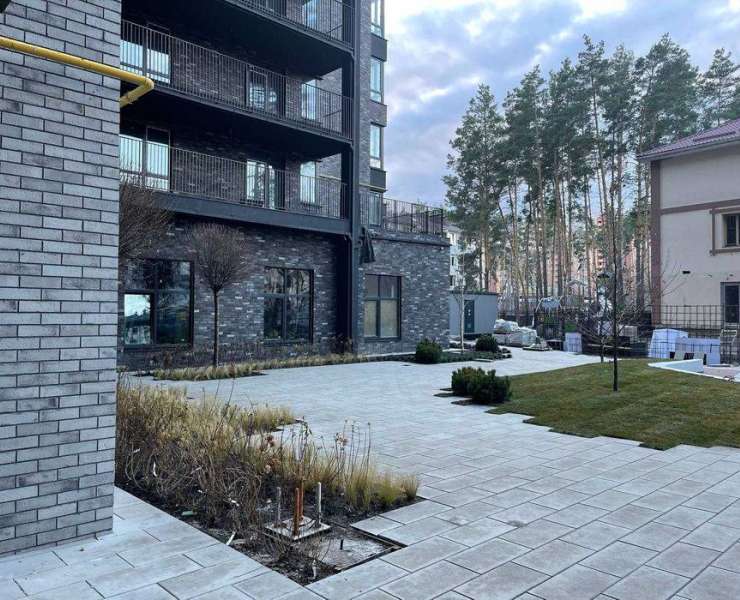 Продажа уютная 2 двухкомнатная квартира с большой террасой и кухней-гостиной ЖК Ютландия Ирпень. Агентство недвижимости