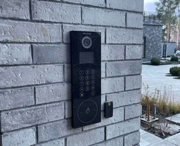 Продажа уютная 2 двухкомнатная квартира с большой террасой и кухней-гостиной ЖК Ютландия Ирпень. Агентство недвижимости