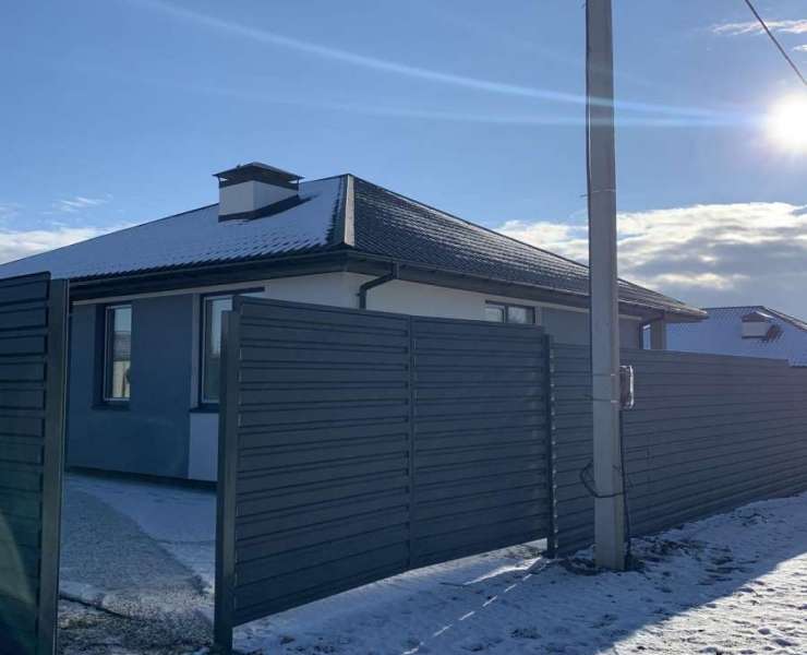 Продажа новый дом с максимальной отделкой и участоком 5 соток в Гостомеле. Агентство недвижимости