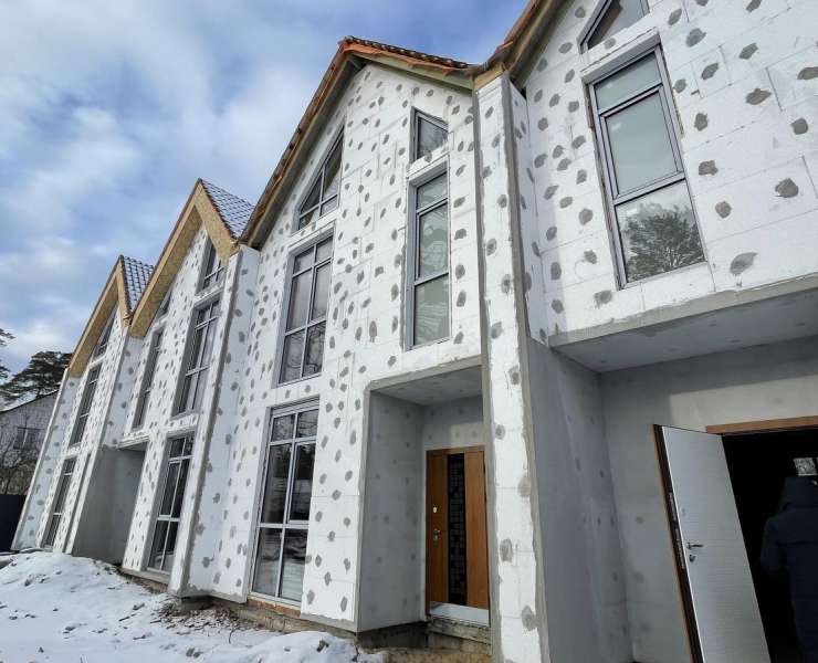 Продажа таунхаус улица Яснополянская центральная часть Буча. Агентство недвижимости