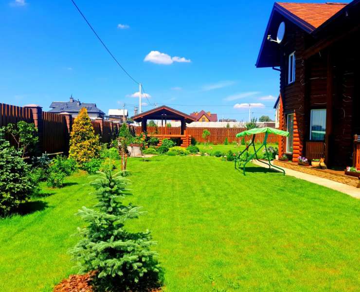 Продажа дом с мебелью из экологического Карпатского сруба в коттеджном городке в Михайловке-Рубежовке. Агентство недвижимости