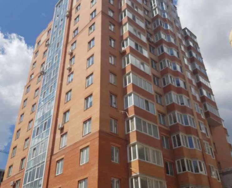 Продажа большая 2 двухкомнатная квартира пятая очередь ЖК Карат улица Университетская Ирпень. Агентство недвижимости