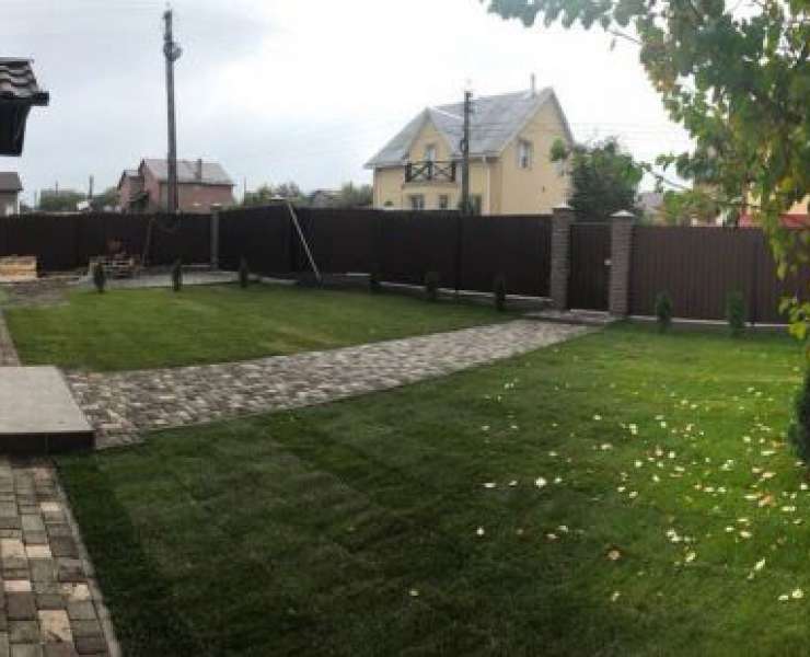 Продажа большой двухэтажный дом с 5 сотками земли в городе Буча. Агентство недвижимости