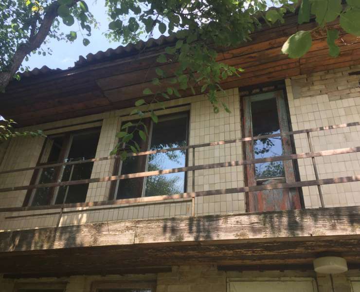 Продажа частный дом и летняя кухня на участке 6 соток в Ворзеле. Агентство недвижимости
