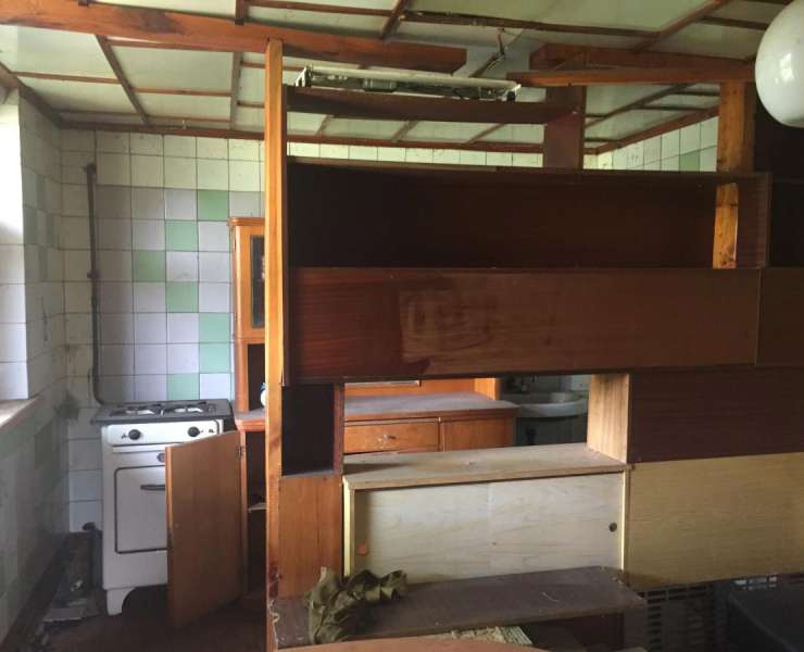 Продажа частный дом и летняя кухня на участке 6 соток в Ворзеле. Агентство недвижимости