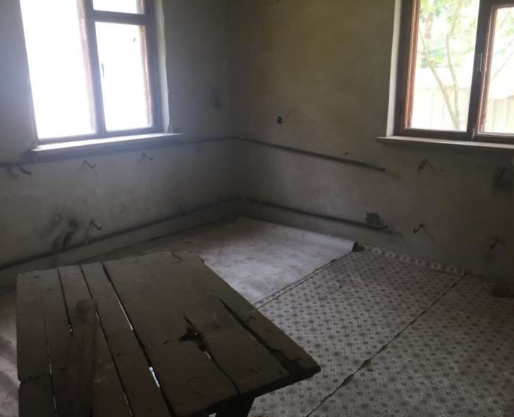 Продажа частный дом и летняя кухня на участке 6 соток в Ворзеле. Агентство недвижимости