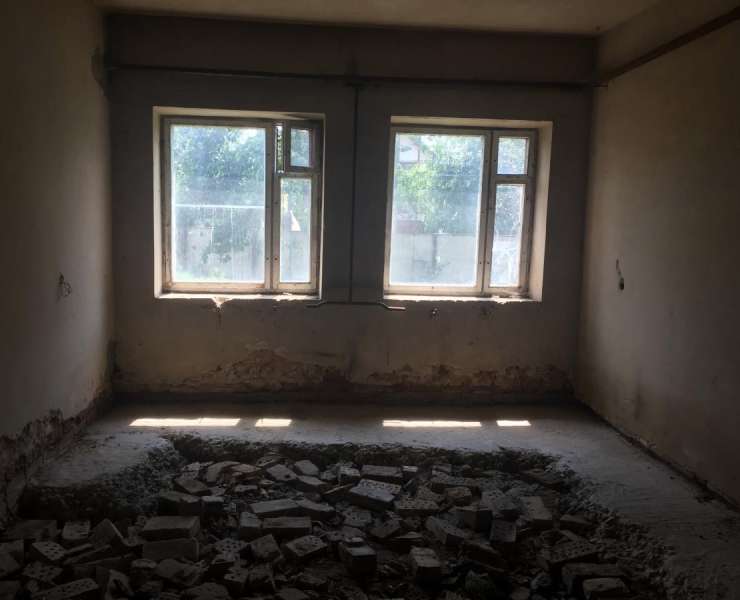 Продажа частный дом и летняя кухня на участке 6 соток в Ворзеле. Агентство недвижимости