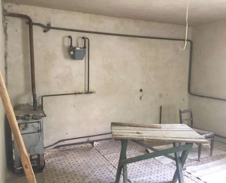 Продажа частный дом и летняя кухня на участке 6 соток в Ворзеле. Агентство недвижимости