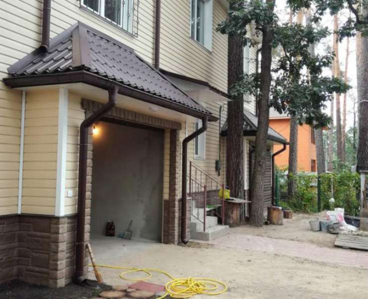 Продажа дом с ремонтом в районе лесной Бучи в городе Буча. Агентство недвижимости
