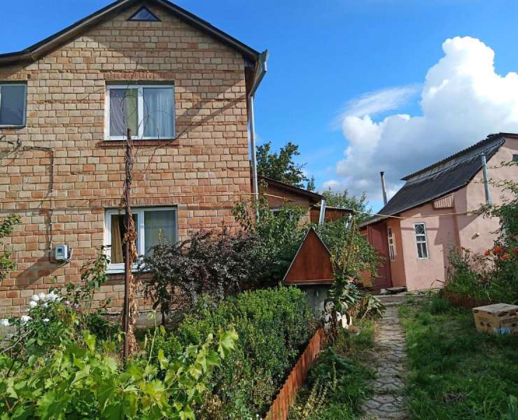 Продажа двухэтажный дом с участком улица Васильковская село Мотовиловка. Агентство недвижимости