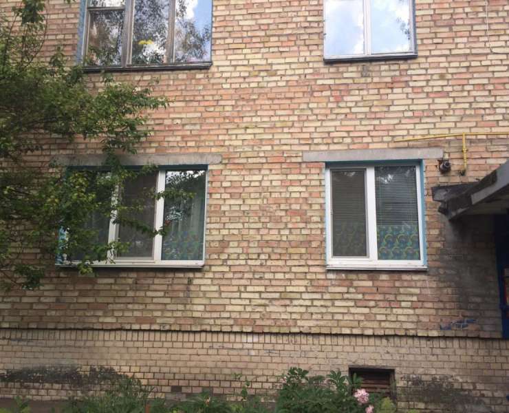 Продажа 2 двухкомнатная квартира с хорошим ремонтом и автономным отоплением Буча. Агентство недвижимости