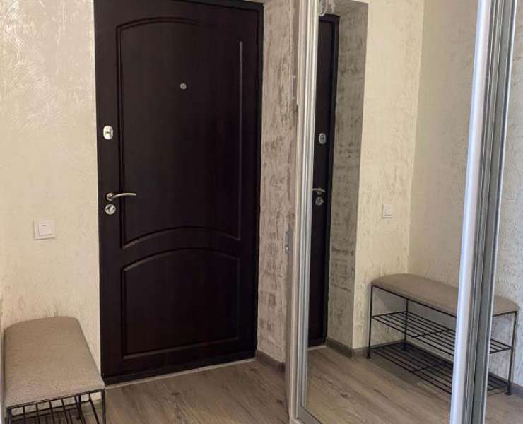 Продажа 2 двухкомнатная квартира с хорошим ремонтом ЖК Новатор Буча. Агентство недвижимости