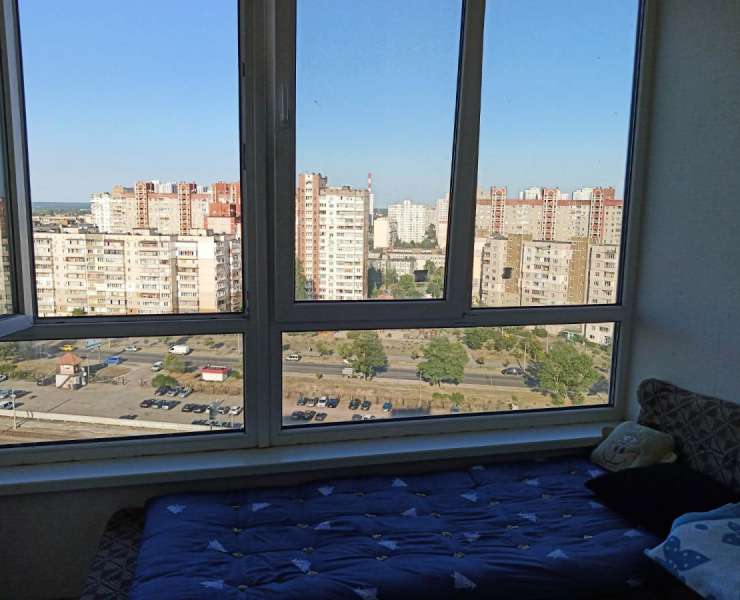 Продажа 2 двухкомнатная квартира с раздельными комнатами улица Бальзака Троещина Киев. Агентство недвижимости