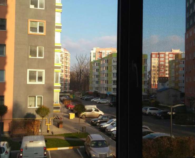 Продажа 2 двухкомнатная квартира с жилым ремонтом в ЖК Синергия 2 улица Новооскольская Ирпень. Агентство недвижимости