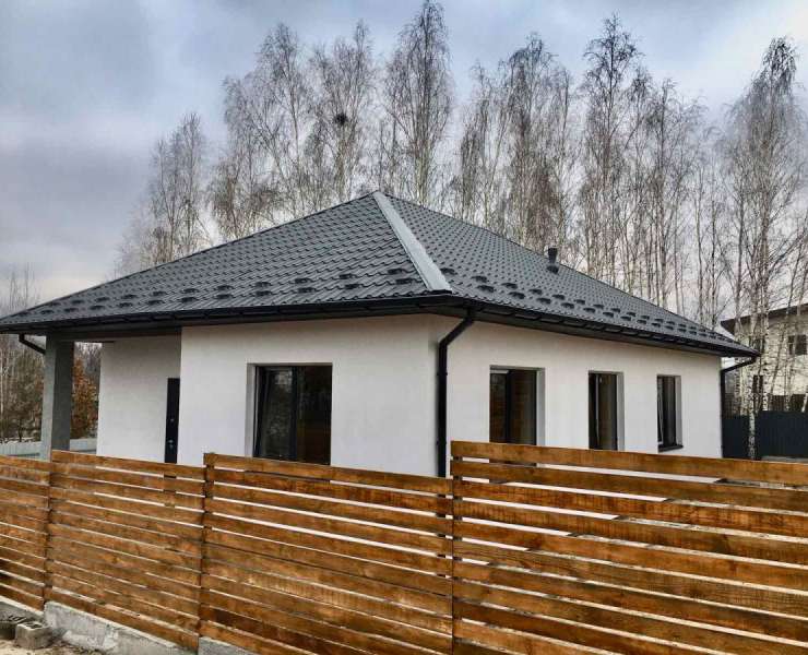 Продажа новый одноэтажный дом возле озера в окружении березок Гостомель. Агентство недвижимости