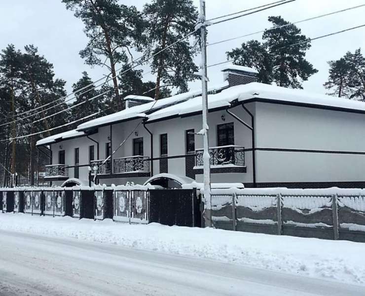 Продажа новый таунхаус в центре Бучи. Агентство недвижимости