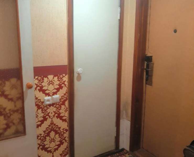 Продажа 1 однокомнатная квартира гостинка на Виноградаре Киев. Агентство недвижимости
