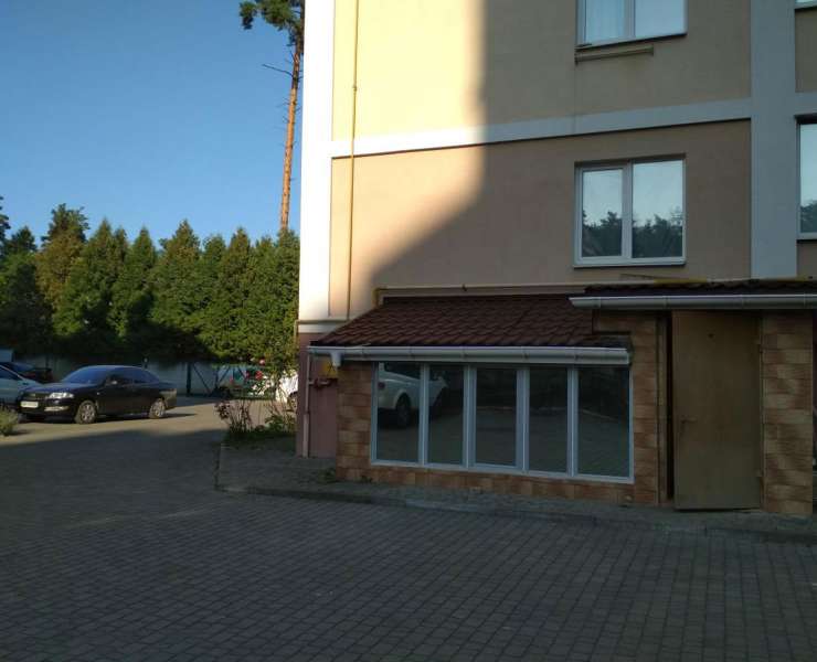 Продажа 1 однокомнатная квартира на цокольном этаже в районе Центрального парка улица Чехова Ирпень. Агентство недвижимости