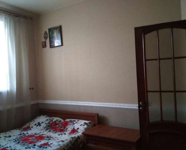 Продажа 1 однокомнатная квартира на цокольном этаже в районе Центрального парка улица Чехова Ирпень. Агентство недвижимости