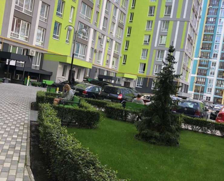 Продажа 1 однокомнатная видовая квартира с ремонтом ЖК Лемонграсс улица Тургеневская центр Ирпеня. Агентство недвижимости