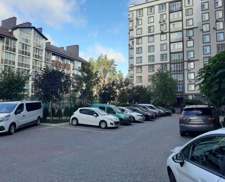 Продажа просторная 1 однокомнатная квартира ЖК Парковий улица Севериновская Ирпень. Агентство недвижимости