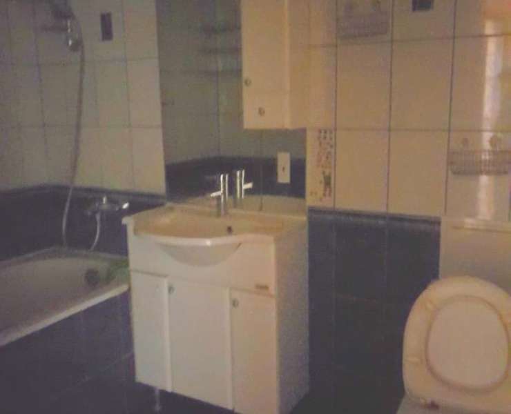 Продажа 3 трехкомнатная квартира с ремонтом и встроенной кухней на улице Антонова Ирпень. Агентство недвижимости