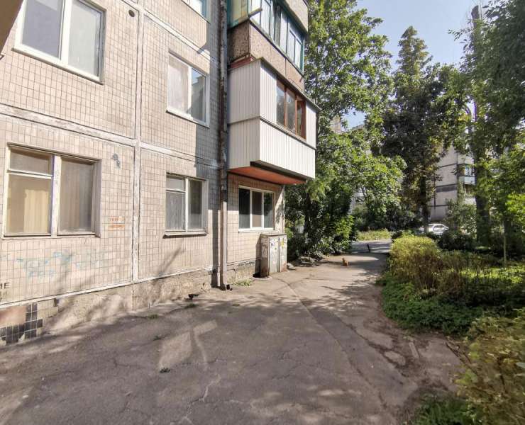 Продажа 3 трехкомнатная квартира в парке Орлятко улица Николая Василенко Киев. Агентство недвижимости