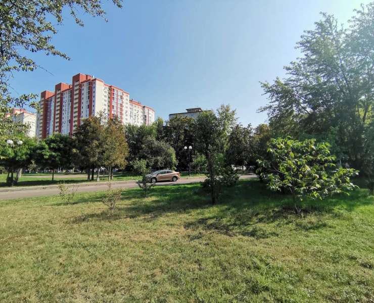 Продажа 3 трехкомнатная квартира в парке Орлятко улица Николая Василенко Киев. Агентство недвижимости