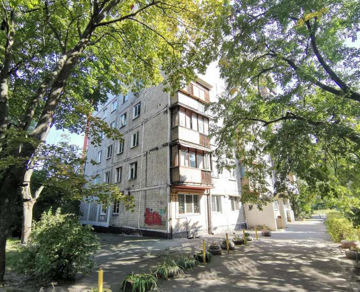 Продажа 3 трехкомнатная квартира в парке Орлятко улица Николая Василенко Киев. Агентство недвижимости