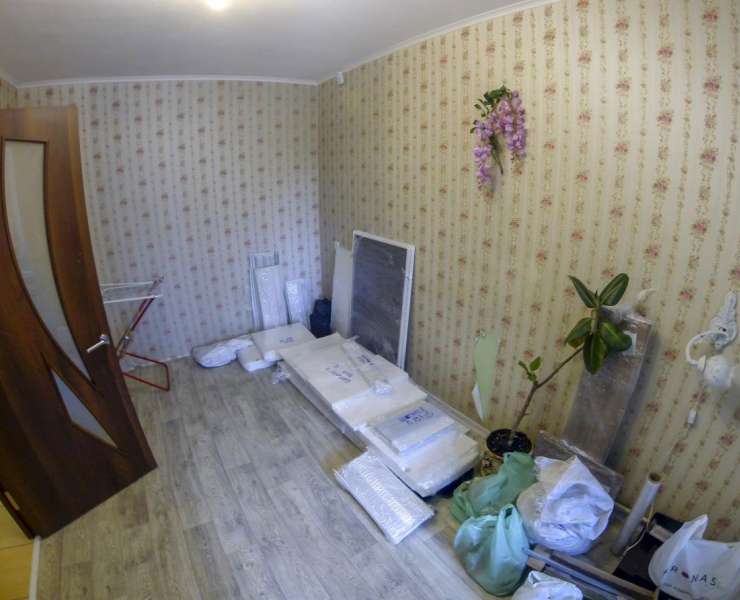 Продажа 3 трехкомнатная квартира в теплом кирпичном доме улица Симиренко Киев. Агентство недвижимости